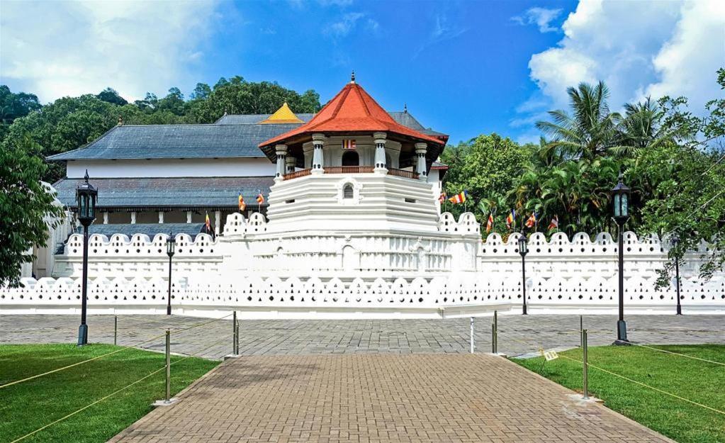 Hotel Suisse Kandy Eksteriør billede