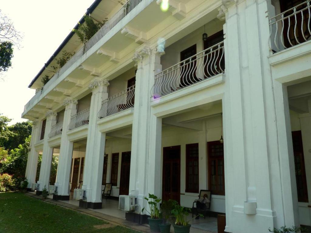 Hotel Suisse Kandy Eksteriør billede