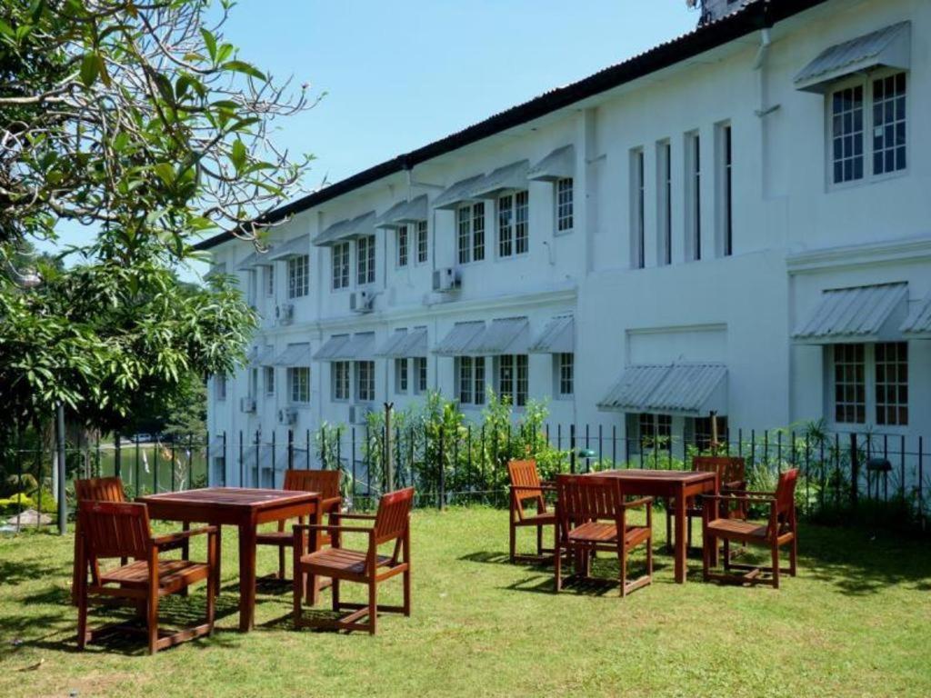 Hotel Suisse Kandy Eksteriør billede